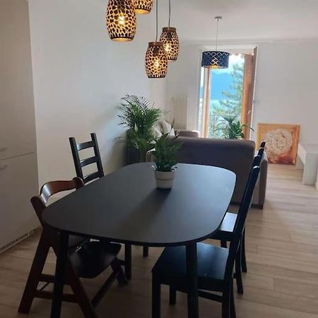 Perfect Lake View New Apartment Veytaux 외부 사진